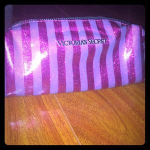 VICTORIA'S SECRET MAKEUP BAG