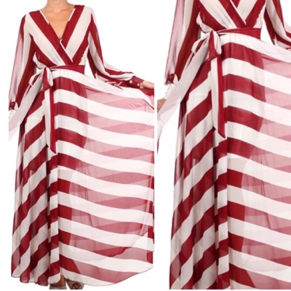 🔴 SOLD!! B & W Flowy, faux wrap dress