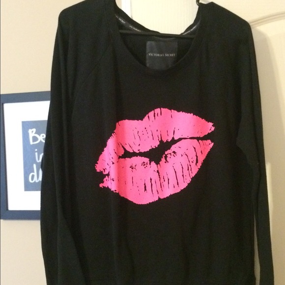 Victoria's Secret smooch sweater
