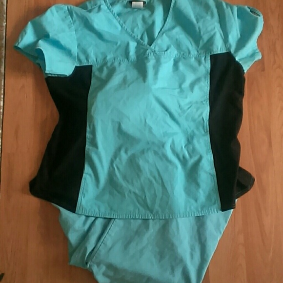 Cherokee flexible's nursing scrubs 2xl petite