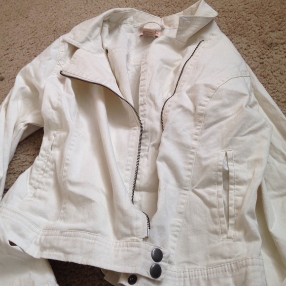 Body central spring jacket