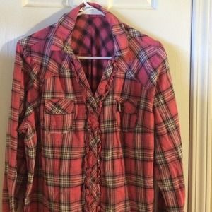 🌸cute plaid shirt by Maurice's!🌸