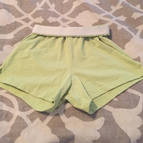 Soffe shorts size small green