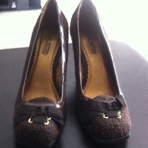 Kenneth Cole Unlisted  Heels
