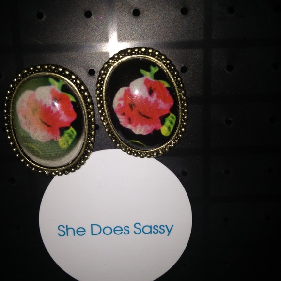 Cameo en Rose - Picture 3 of 3
