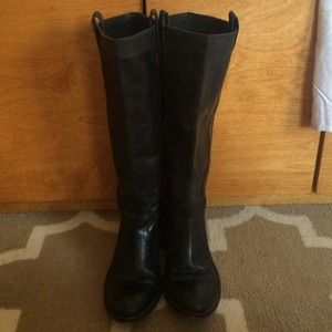 Guess black leather boots