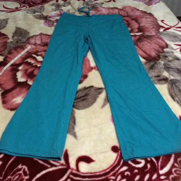 Scrubs.. Xsmall they are 37' inches long.
