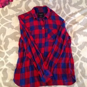 American Eagle Button Down Plaid long sleeve