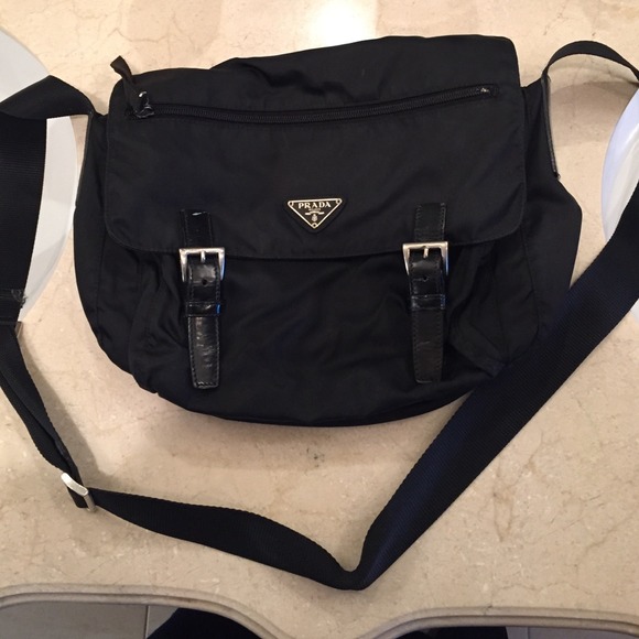 Prada cross body - Picture 1 of 4