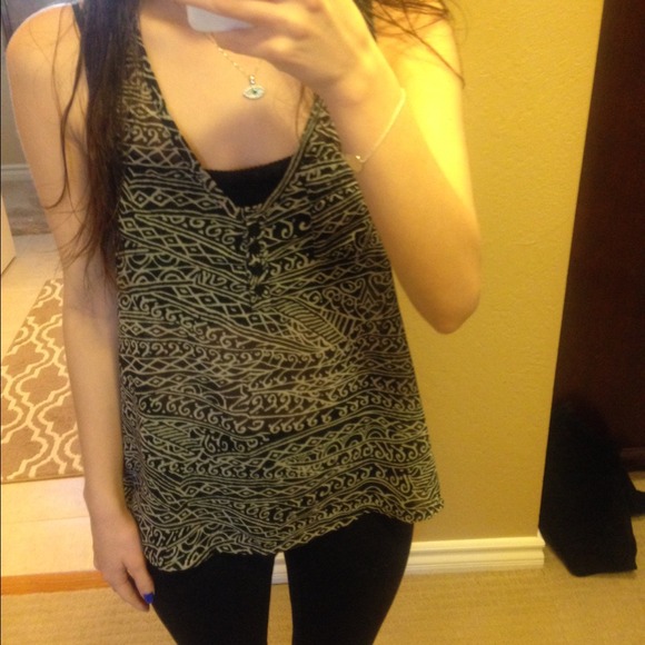 CUTE BLACK BRANDY MELVILLE TOP