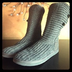 ✨Sparkly Grey Knit Boots✨