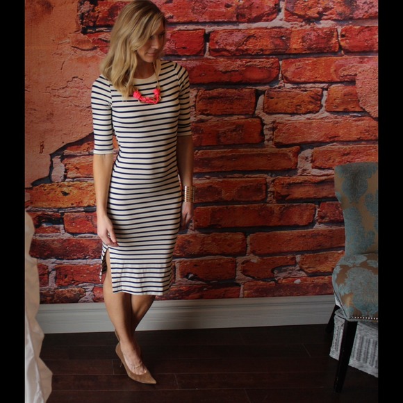Navy striped midi dress - Picture 2 of 3