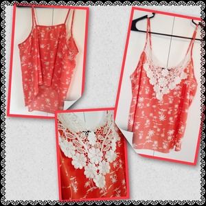‼️SOLD‼️lace flowy high-low crop