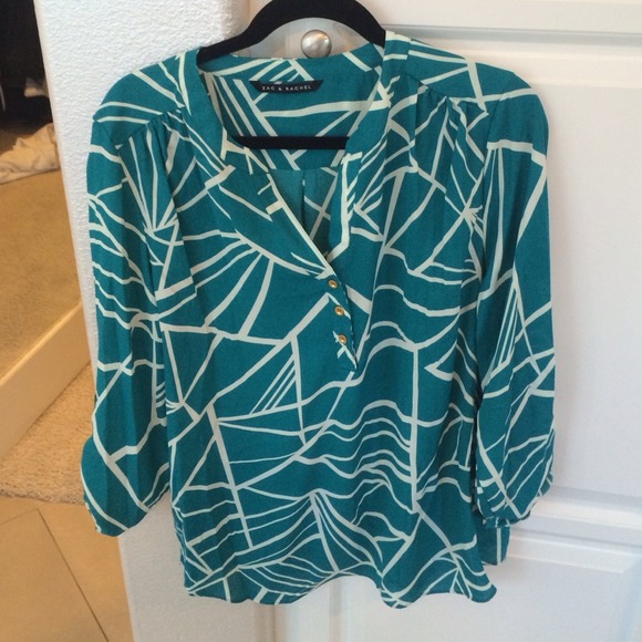 Top. - Picture 1 of 3