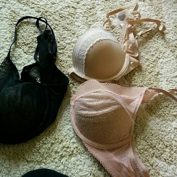 Never been worn 34 b Calvin Klein bras