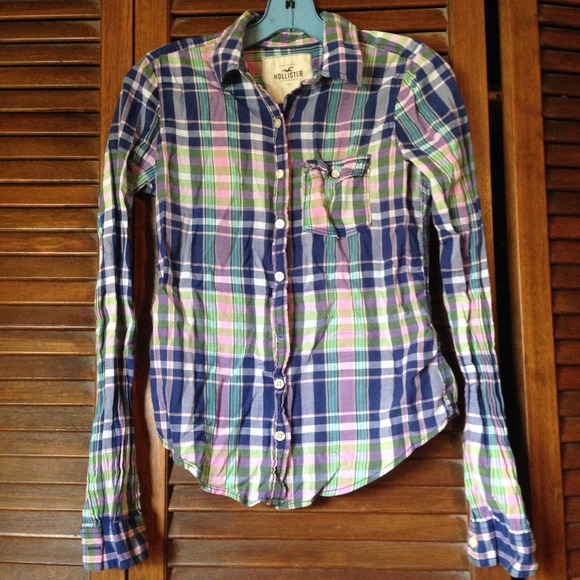Hollister long sleeve button down tee