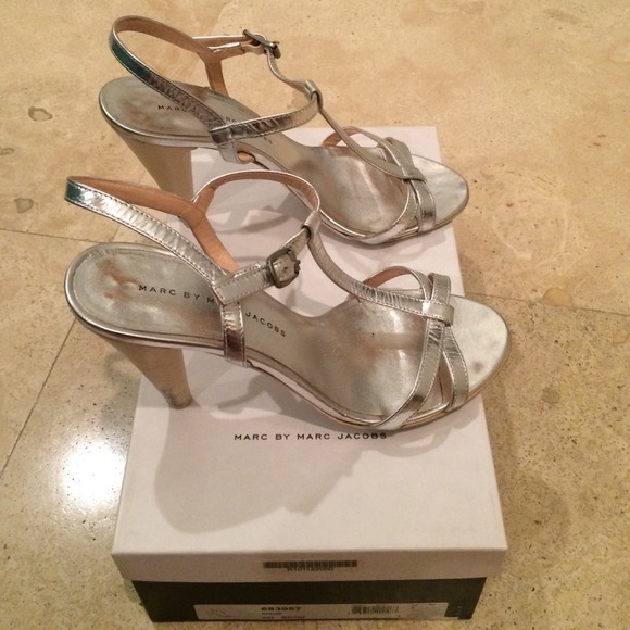 Marc by Marc Jacobs Silver Heels - Picture 3 of 3