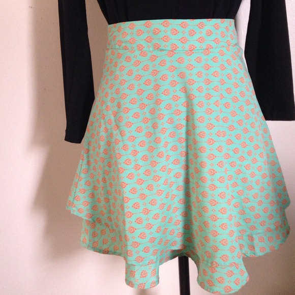 Double layer circle skirt - Picture 2 of 2