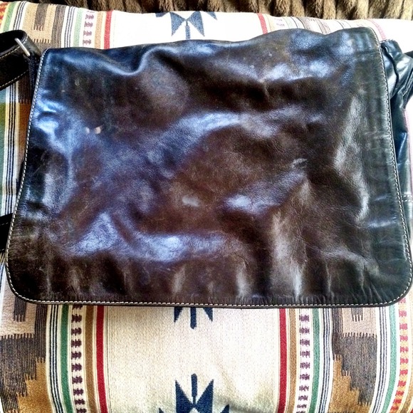 Fossil Black Leather Messenger Bag