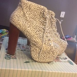 Lita-fur white black jaguar