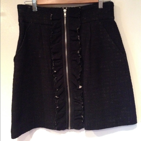 High-waisted Fashion Skirt.