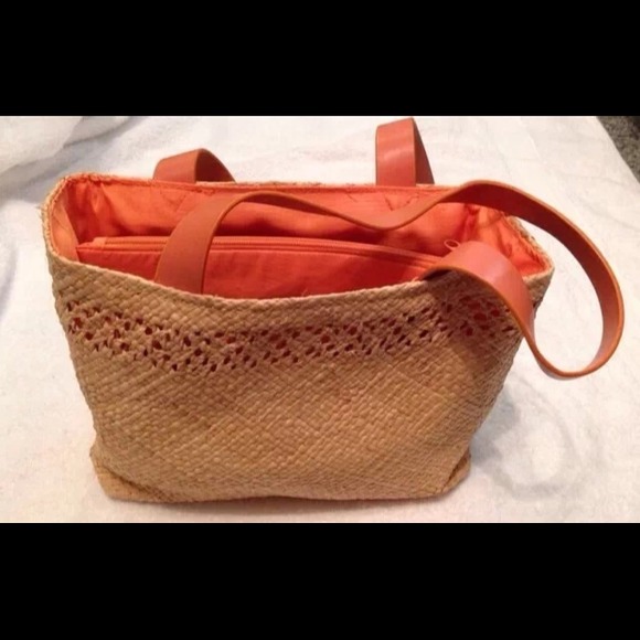 NWT Liz Claiborne straw tote embroidered flowers - Picture 2 of 4