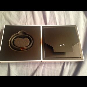 Nike fuelband gold