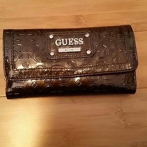 GUESS wallet