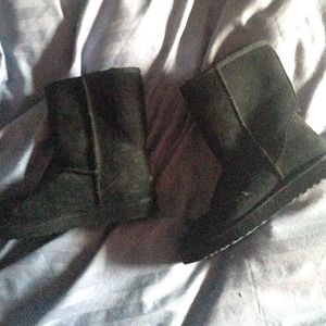Black mid calf ugg boots size 10
