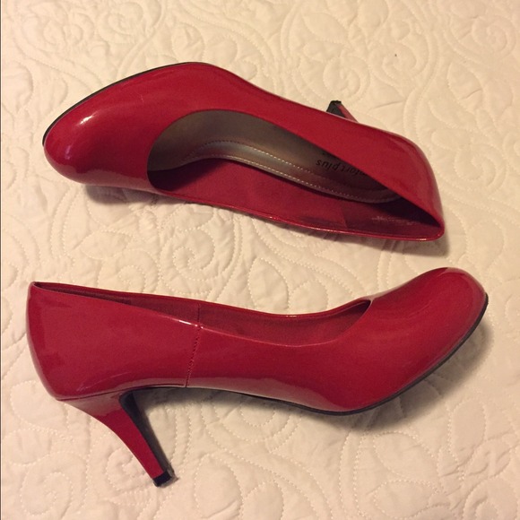 Red heels♥️♥️