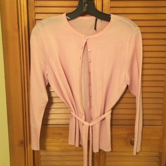 Elie Tahari pink sweater