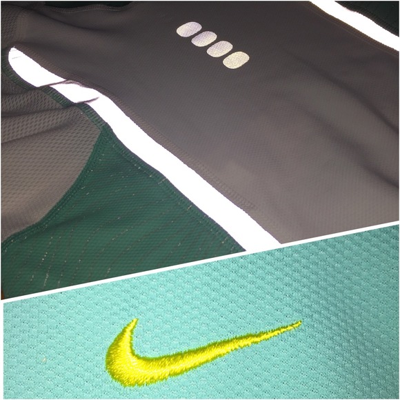 Top Nike - Picture 3 of 4
