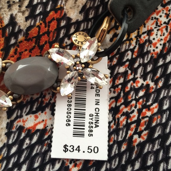 SOLD J.Crew grey and clear stone gold bracelet - Picture 3 of 4