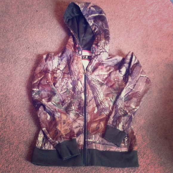 Camouflage Under Armour Hoodie