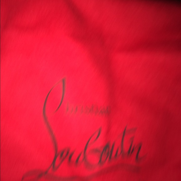 Christian Louboutin - Picture 3 of 4
