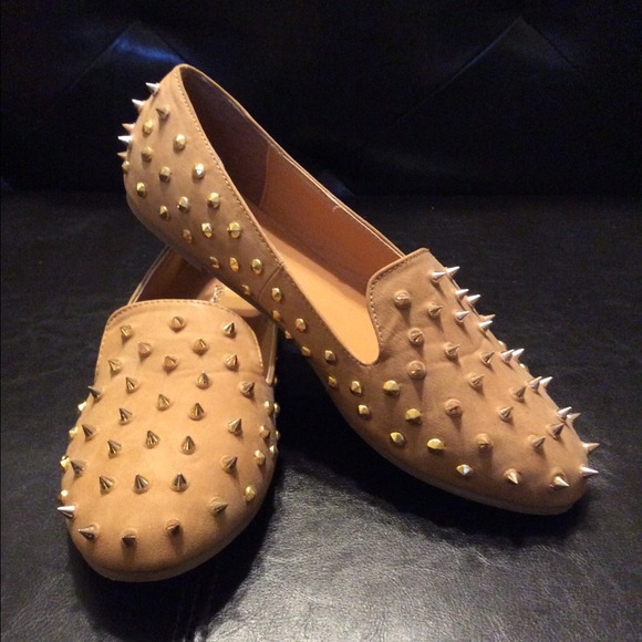 Tan Flats with Spikes