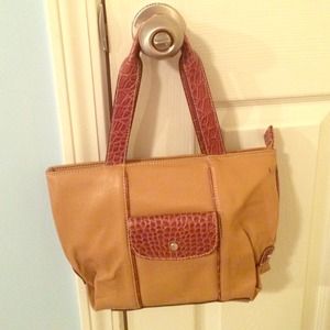 AUTHENTIC Liz Claiborne Tan Leather Handbag