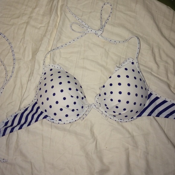 Victorias Secret push-up top 34B