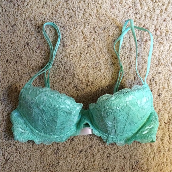 NWOT VS Pink Lace Demi Bra 32A
