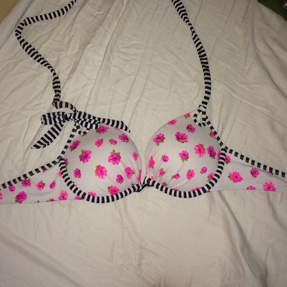 Victorias Secret push-up top 34B