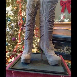 High sexy faux suede boots!!!!