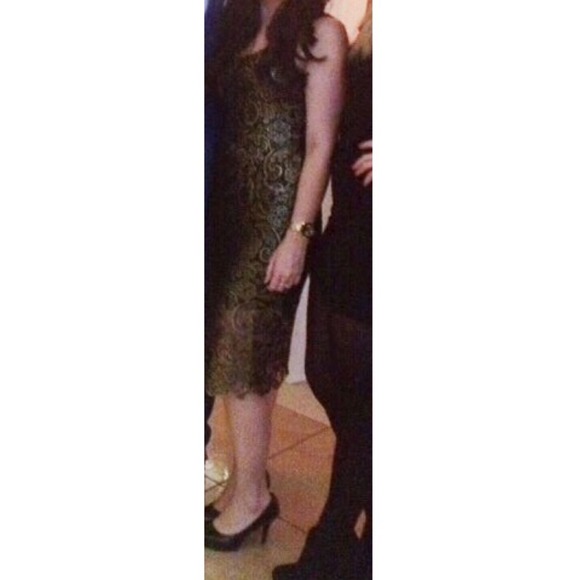 🚫sold in bundle🚫Black & Gold Midi dress🎀 - Picture 4 of 4