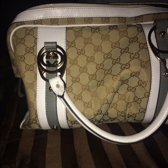 Gucci Handbags - Gucci purse