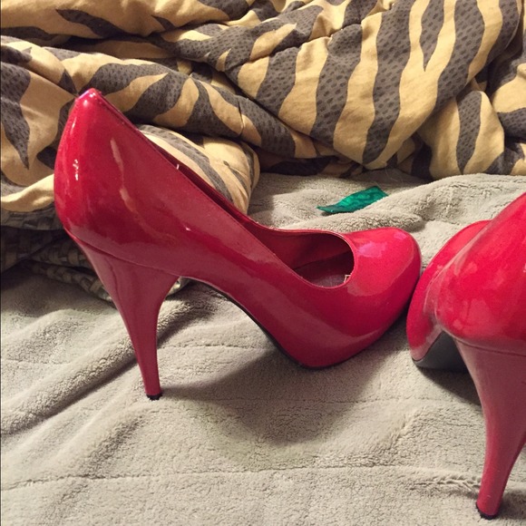 Shoes - Picture 3 of 3