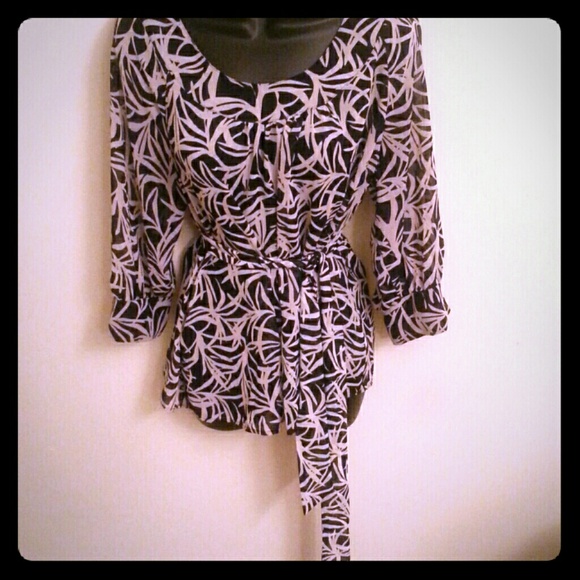 Sold in Bundle-Worthington sheer black & white top