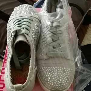NIB GB GIRL'S GREY W/DIAMOND SPARKLES  SNEAKERS