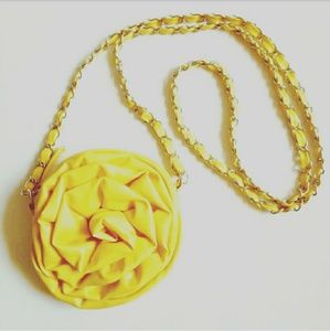 🚚MOVING SALE🚚 Host Pick🎆Flower Purse.