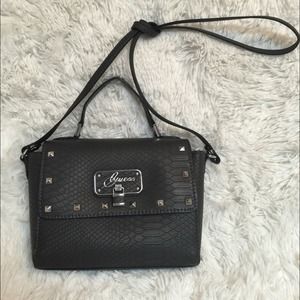 Guess purse handbag with top handle and side strap
