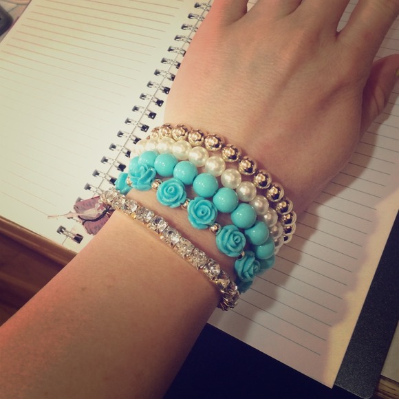 🏆REDUCED🏆 Betsy Johnson style multi bracelet set