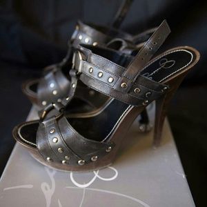 Jessica Simpson Black Leather Pumps